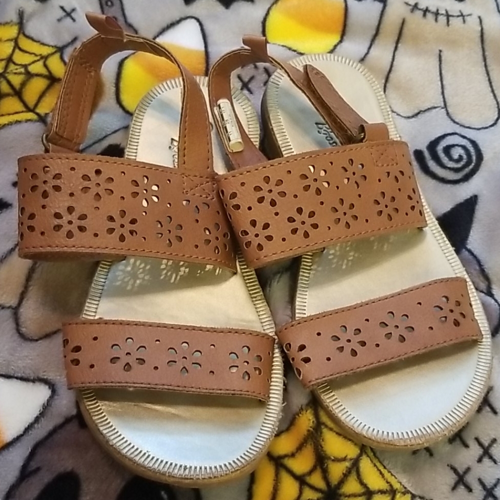 Girl's Brown Sandals Dressy Size 11 Oshkosh
